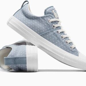 Converse Light Purple Sneakers